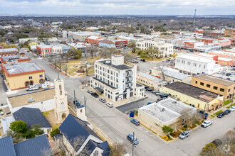 217 S River St, Seguin, TX - aerial  map view