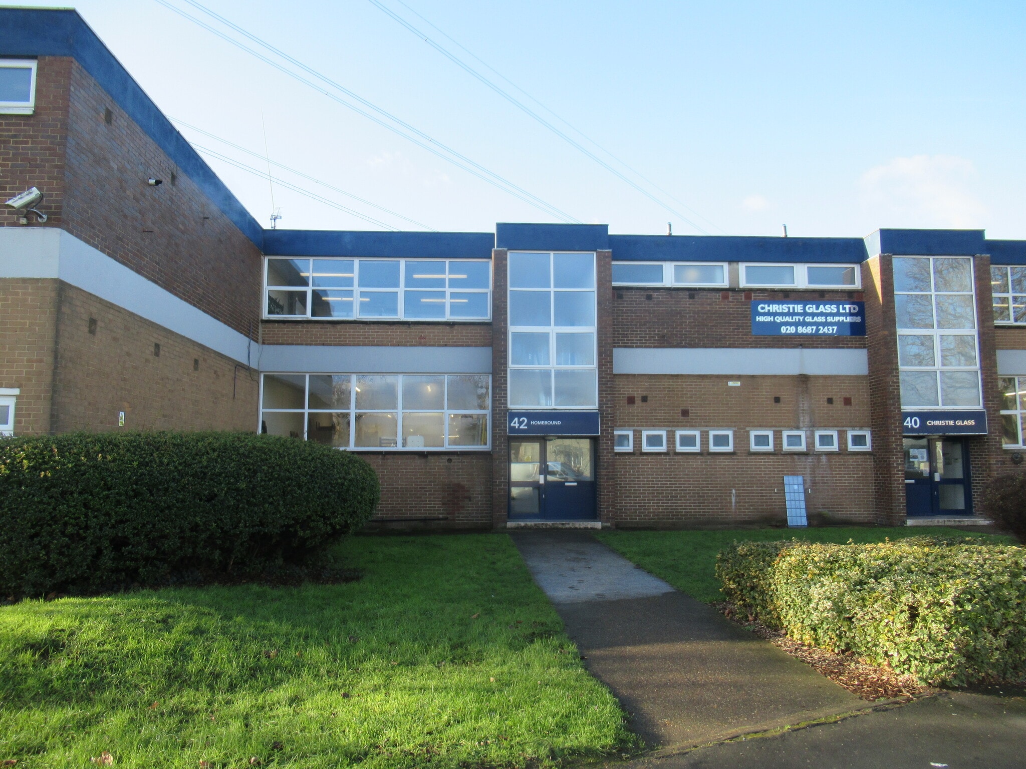 35-44 Wates Way, Mitcham to rent Building Photo- Image 1 of 8
