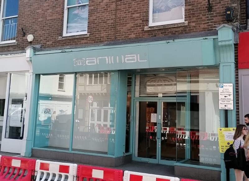 32-39 High St, Newport to rent - Building Photo - Image 1 of 4