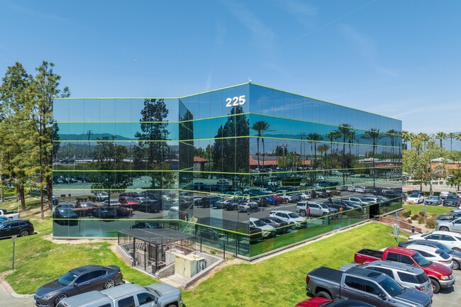 More details for 225 W Hospitality Ln, San Bernardino, CA - Office to Rent