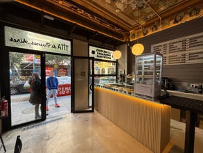 Retail in Madrid, Madrid to rent Interior Photo- Image 1 of 26