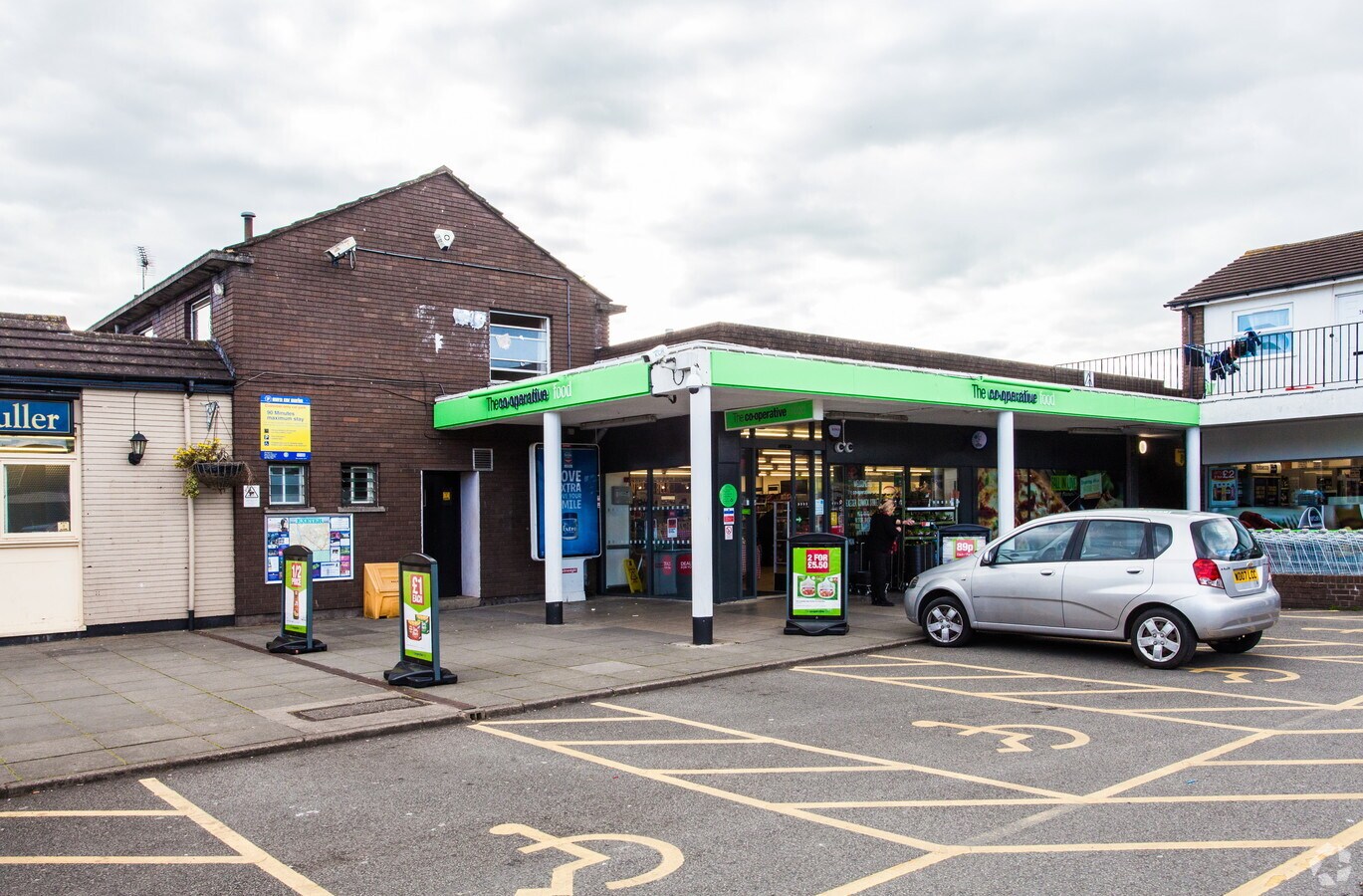 Cowick St, Exeter EX4 1DG St Thomas Centre