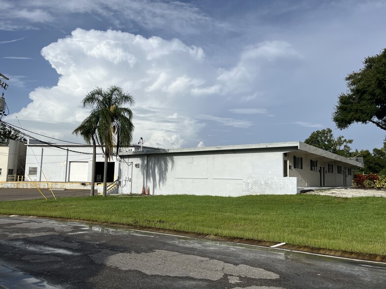 4773 58th Ave N, Saint Petersburg, FL for sale - Building Photo - Image 3 of 8