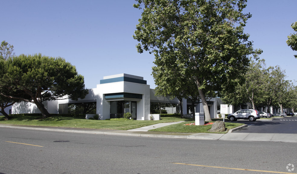 29360-29470 Union City Blvd, Union City, CA for rent - Building Photo - Image 1 of 4