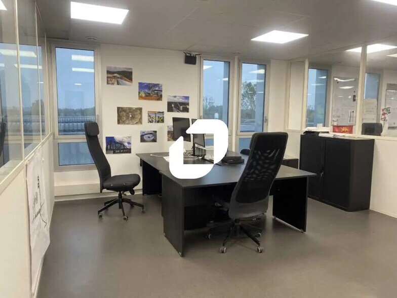 Office in Mérignac to rent - Building Photo - Image 1 of 10