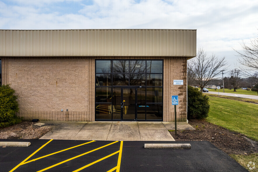 276 W Greenwich Rd, Seville, OH for rent - Building Photo - Image 3 of 9