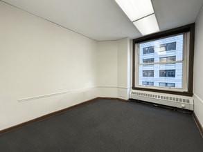 77 W Washington St, Chicago, IL to rent Interior Photo- Image 2 of 4