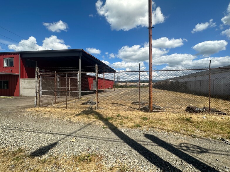 660 California Way, Longview, WA for sale - Building Photo - Image 3 of 21