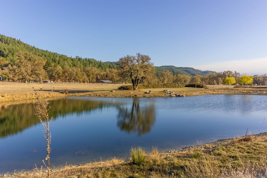 45990 Highway 101, Laytonville, CA for sale - Building Photo - Image 1 of 1