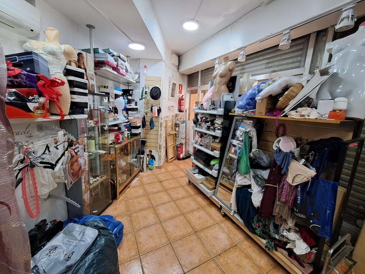 Sabadell, BAR 08205 - Unit 30 - - Interior Photo - Image 2 of 12