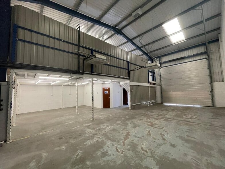 Galveston Grove, Stoke On Trent to rent - Building Photo - Image 1 of 5