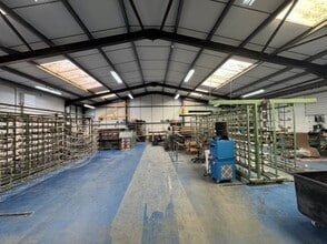 Talewater, Talaton to rent Interior Photo- Image 2 of 3