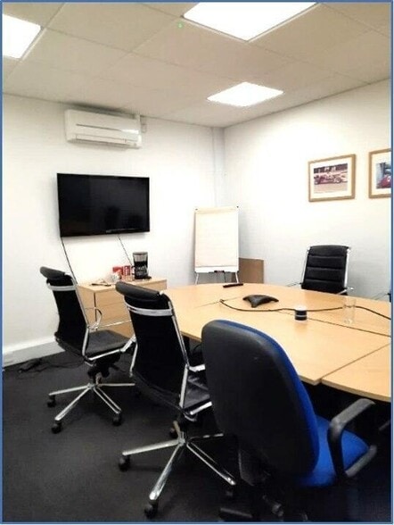 White House Rd, Ipswich to rent - Interior Photo - Image 2 of 6