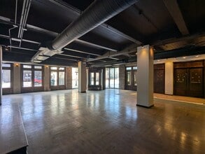 1301 S Wabash Ave, Chicago, IL to rent Interior Photo- Image 2 of 9