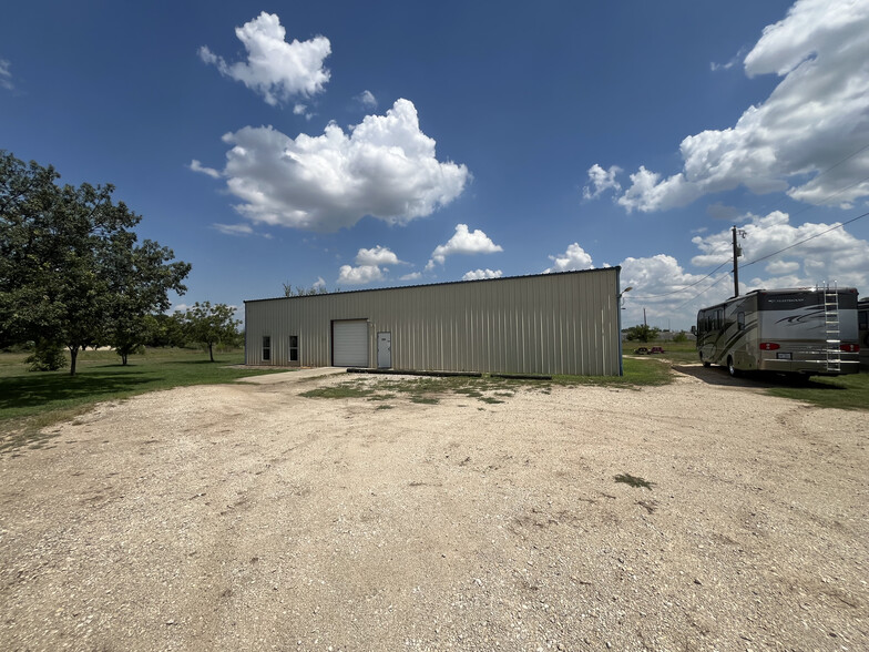 2331 Bolton Rd, Marion, TX for rent - Building Photo - Image 3 of 11