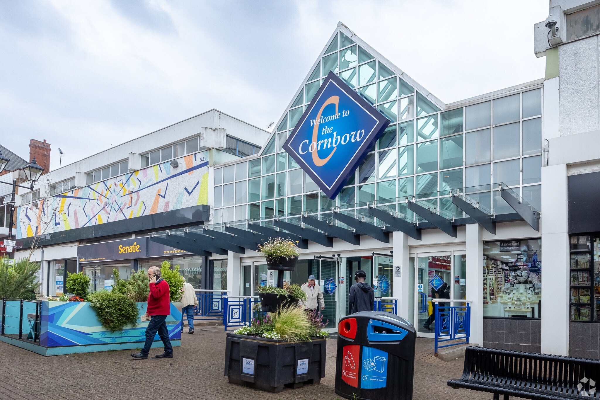 Hagley Mall, Halesowen to rent Primary Photo- Image 1 of 51