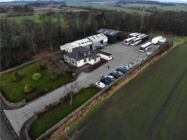 Pentland Vw, Winchburgh for sale - Primary Photo - Image 1 of 1
