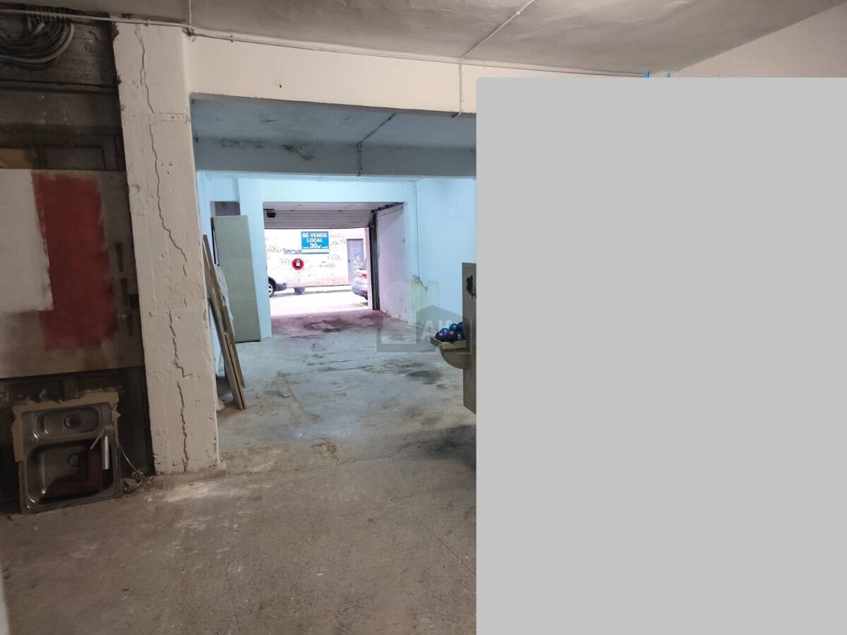 Santander, CNT 39010 - Unit 01 -  - Interior Photo - Image 2 of 9
