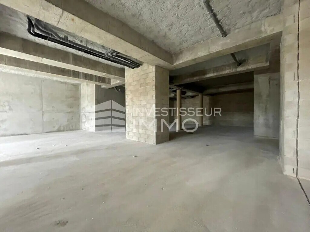Location Commerce 138 m² - Photo 1