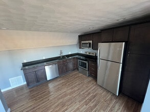 660 S Union St, Lawrence, MA for sale Interior Photo- Image 2 of 8