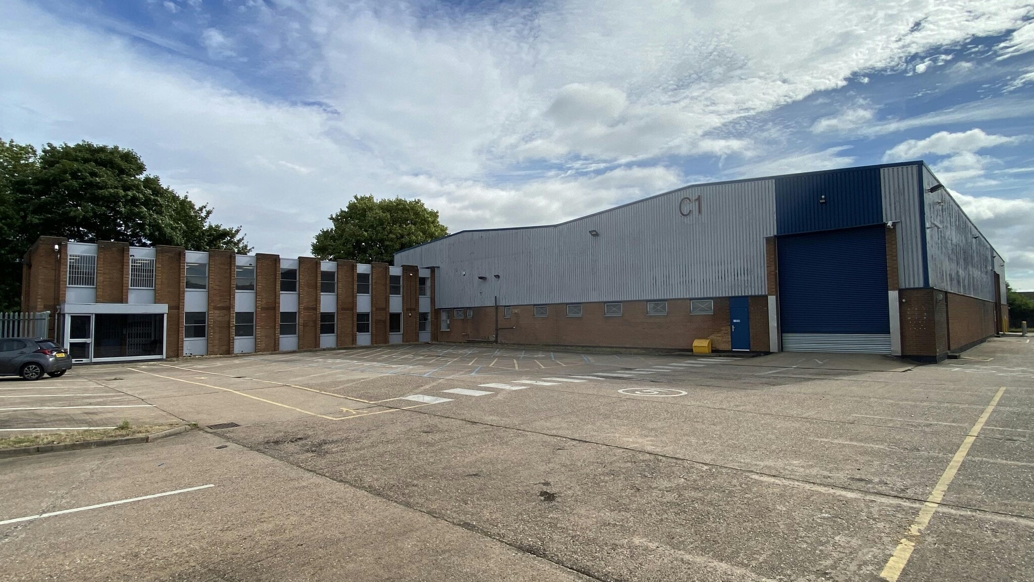 Coventry Rd, Exhall to rent Building Photo- Image 1 of 13