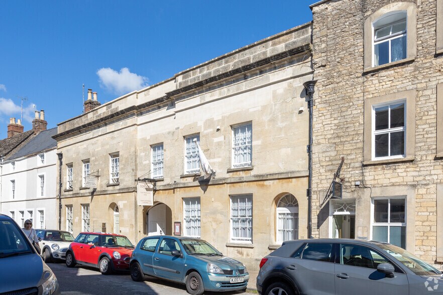 12 Gloucester St, Cirencester for sale - Primary Photo - Image 1 of 1