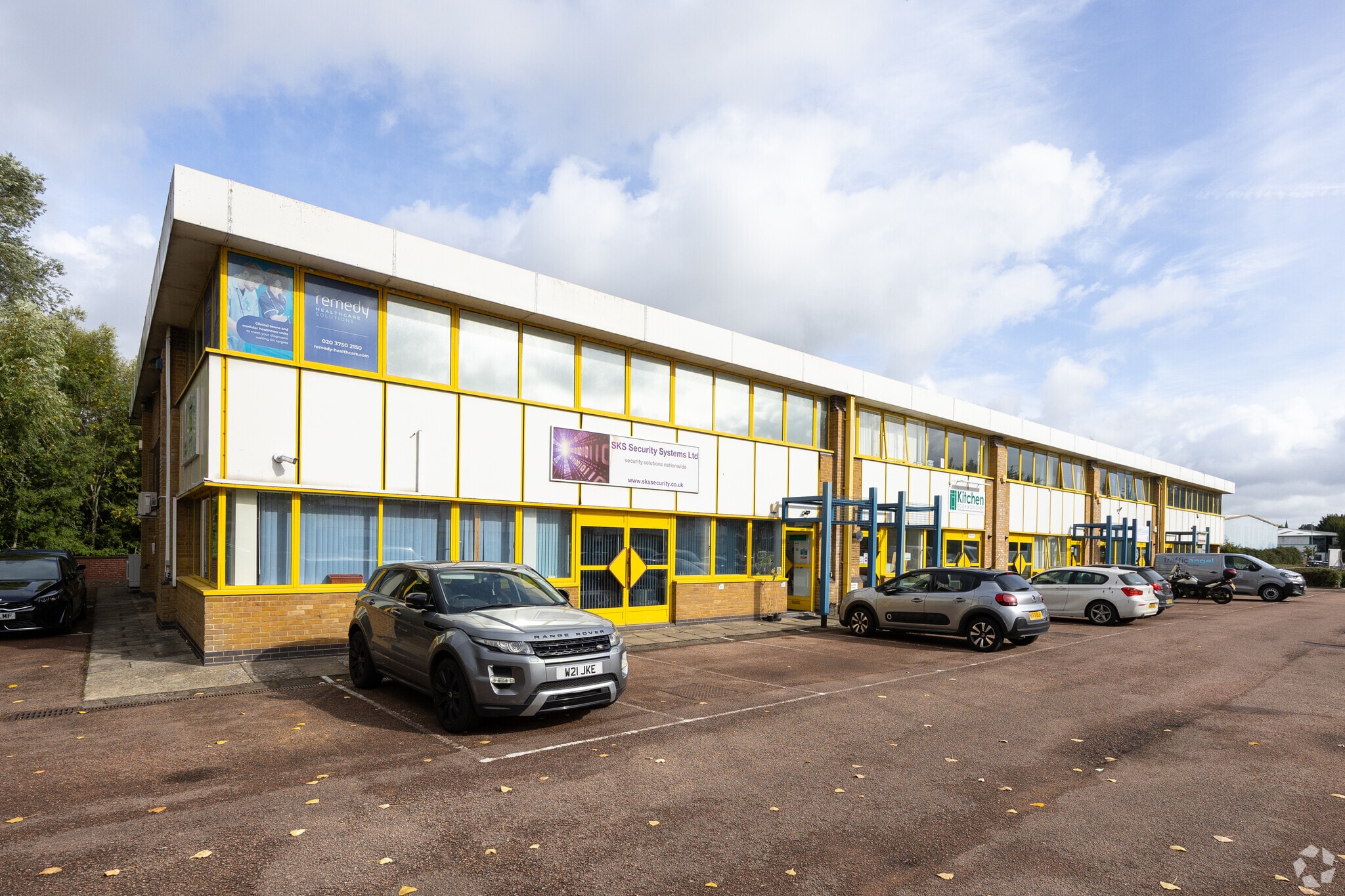 1-10 Horsted Sq, Uckfield for sale Primary Photo- Image 1 of 1