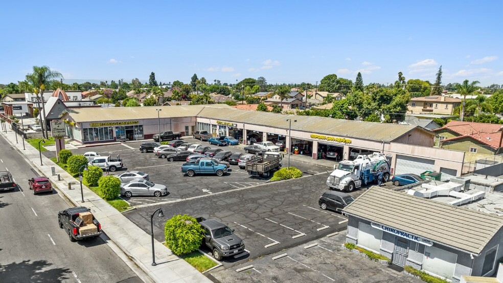 12121 Lakewood Blvd, Downey, CA for sale - Building Photo - Image 1 of 1