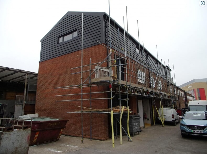 Freshwater Rd, Dagenham for sale - Primary Photo - Image 1 of 1