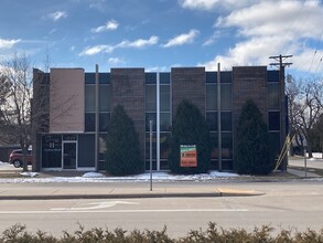 1033 W College Ave, Appleton, WI for sale Building Photo- Image 1 of 1