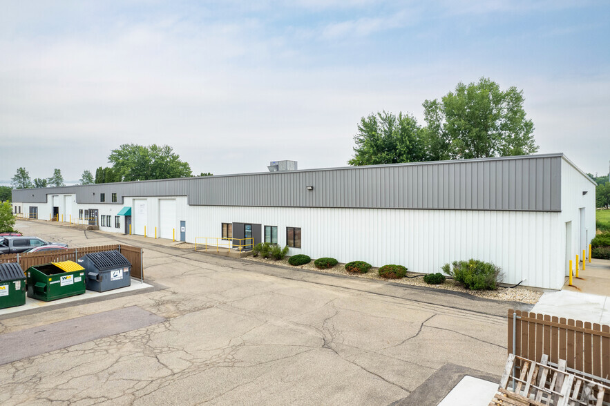 2222 Pleasant View Rd, Middleton, WI for sale - Building Photo - Image 1 of 6