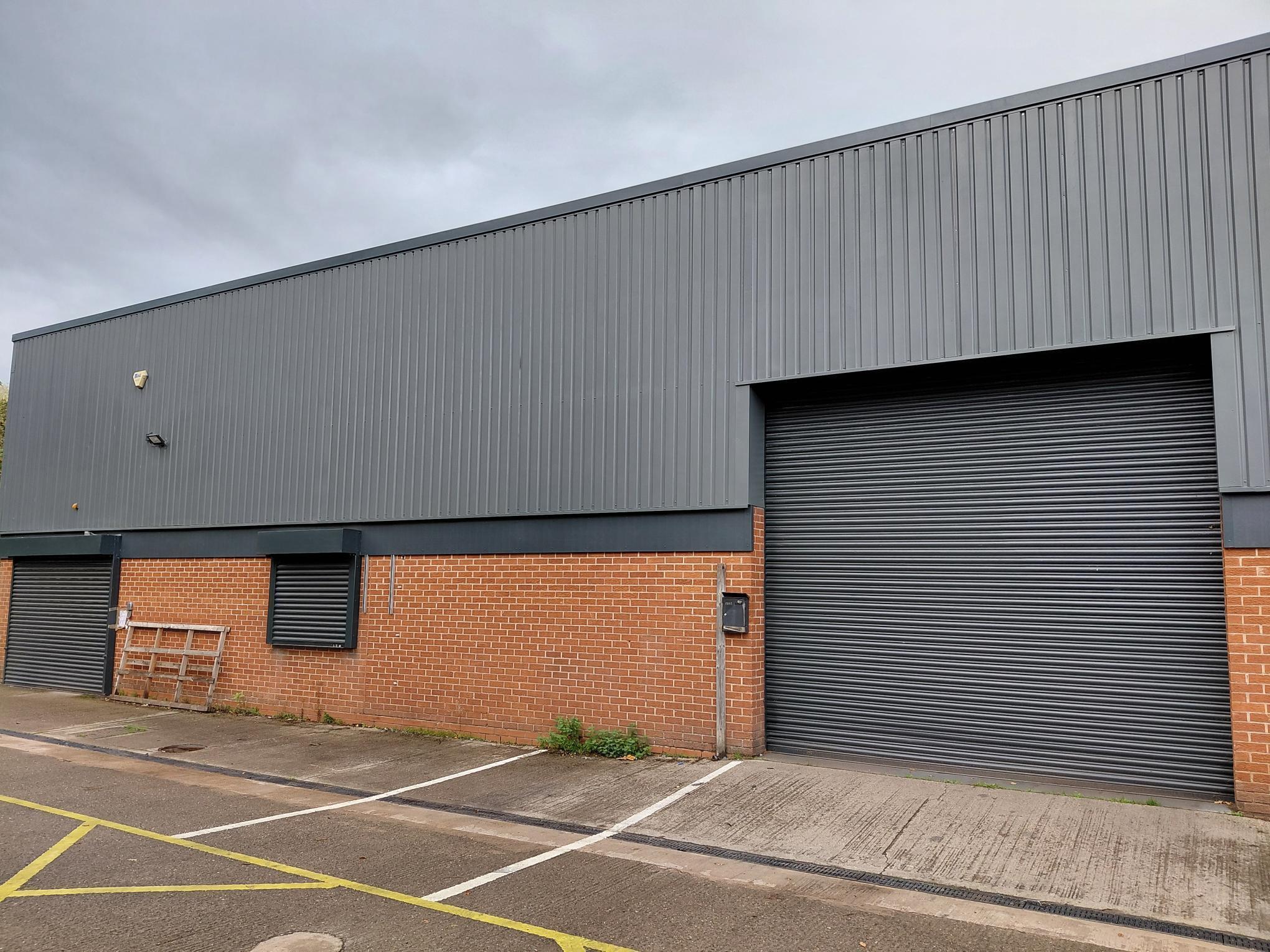 Bridgnorth Rd, Wombourne to rent Building Photo- Image 1 of 1