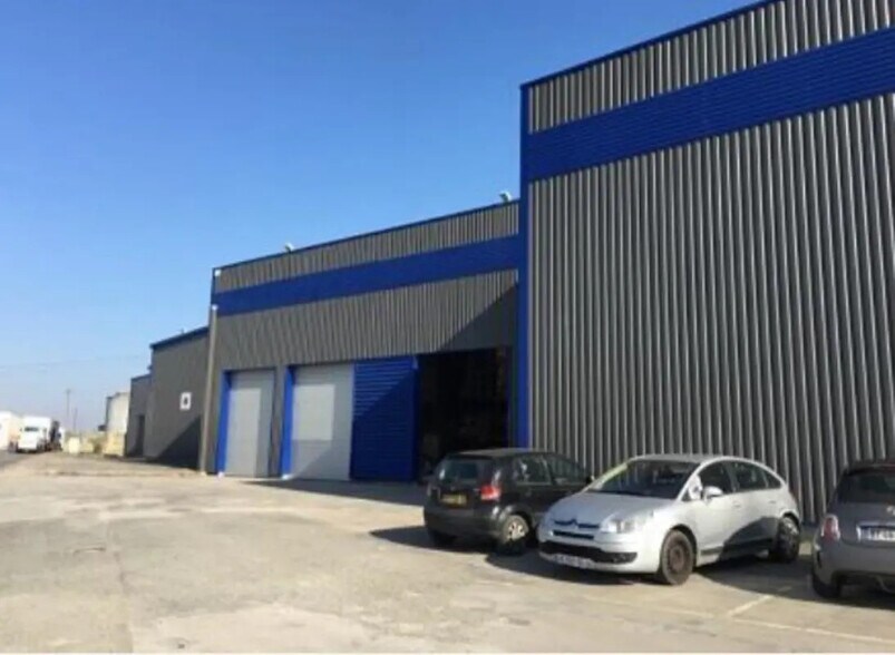 27 Rue Des Ecoles, Le Thillay to rent - Building Photo - Image 3 of 6