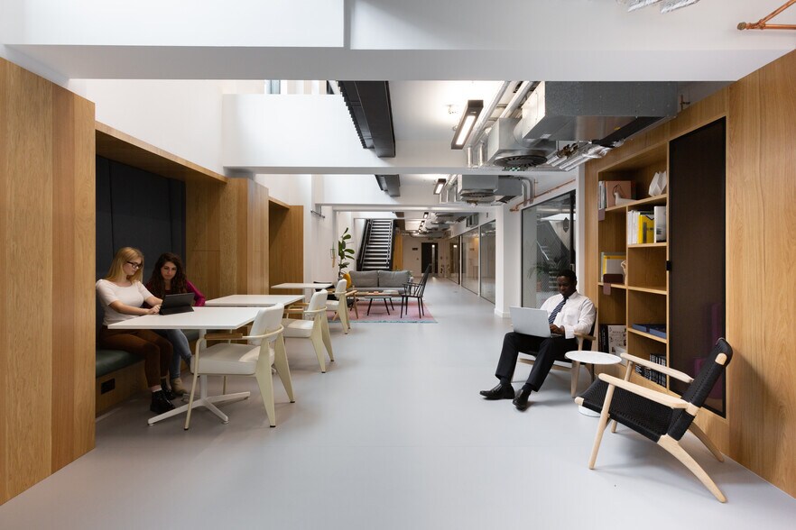 25 City Rd, London to rent - Interior Photo - Image 3 of 10