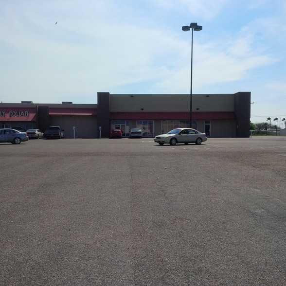 1901-1935 W Wheeler Ave, Aransas Pass, TX for rent - Building Photo - Image 3 of 5