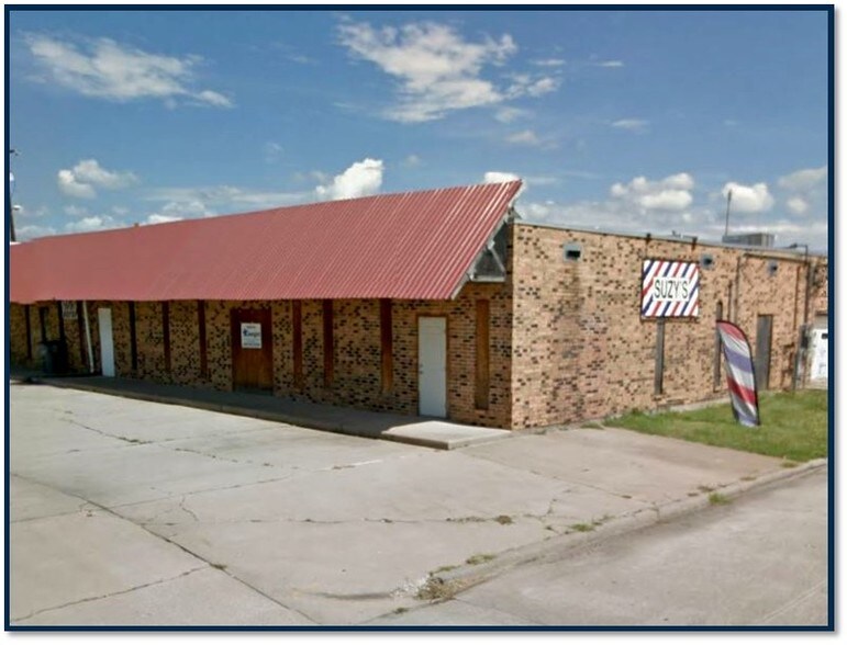 2108 Rogers Ln, Lawton, OK for rent - Building Photo - Image 1 of 1