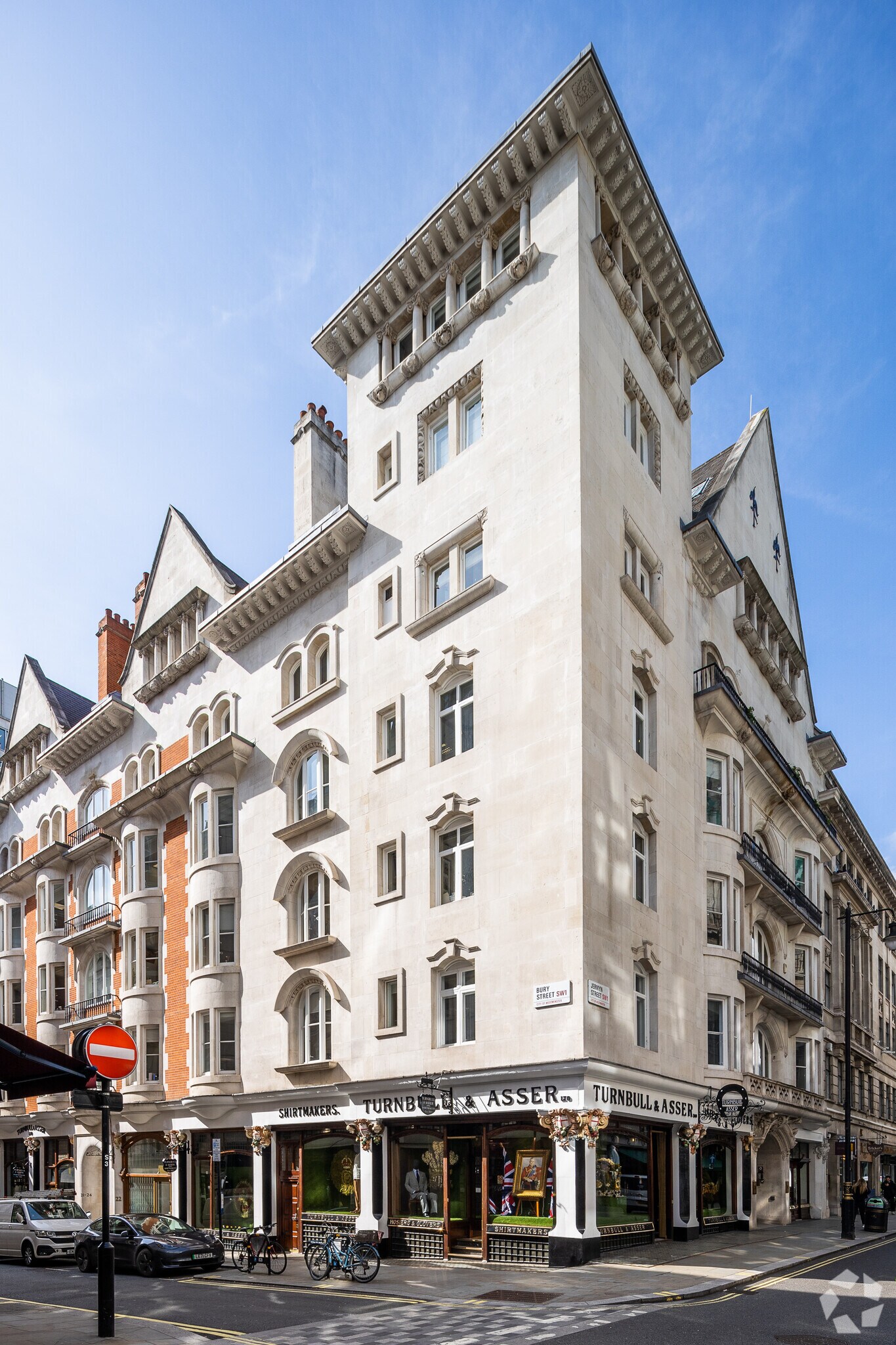 70-72 Jermyn St, London to rent Primary Photo- Image 1 of 3