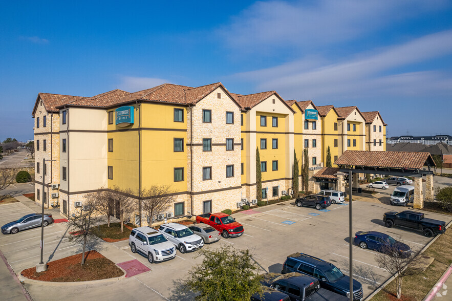 2220 Market Place Blvd, Irving, TX for sale - Building Photo - Image 1 of 1