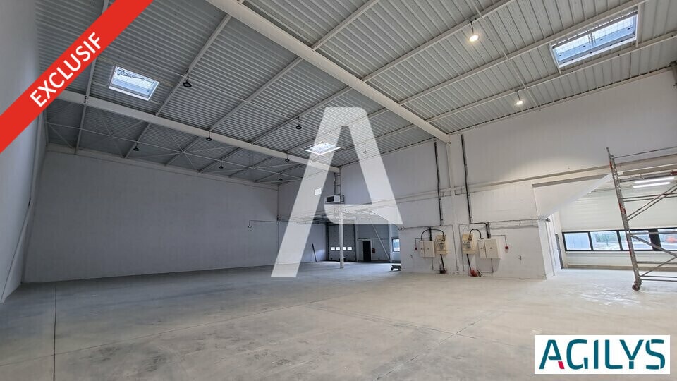 3 Rue Du Zephir, Villejust to rent - Interior Photo - Image 3 of 6