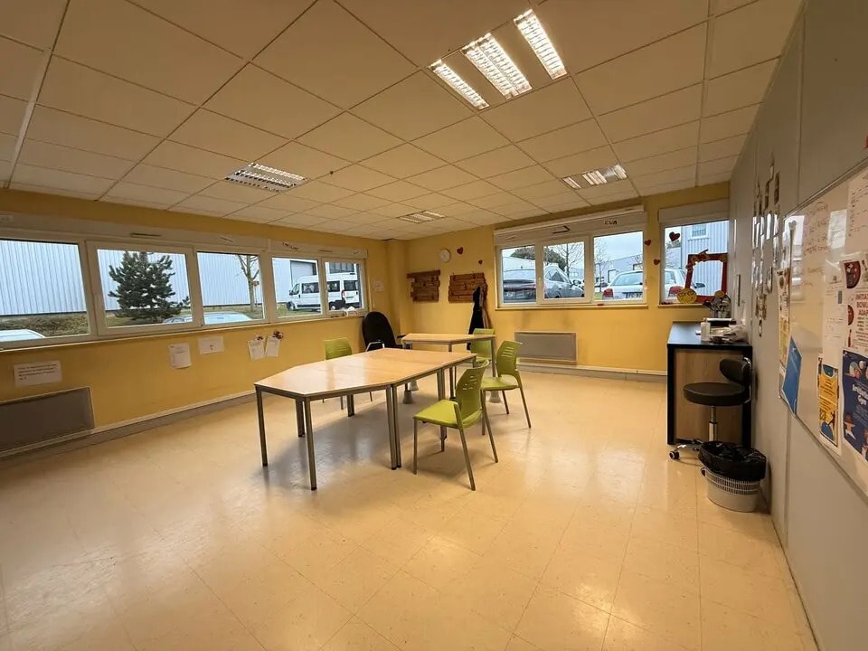 Location Bureaux 130 m² - Photo 1