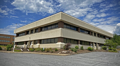 2080 Linglestown Rd, Harrisburg, PA for rent Building Photo- Image 1 of 2