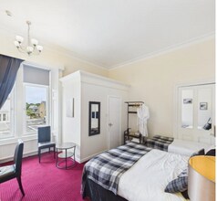 15 South Crescent Rd, Ardrossan to rent Interior Photo- Image 2 of 4