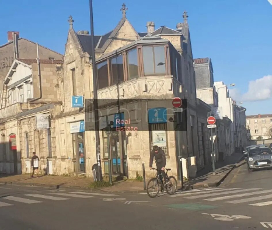 Office in Bordeaux to rent Building Photo- Image 1 of 9