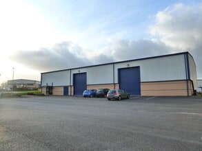 Aspul Court, Walter Leigh Way, Leigh to rent Interior Photo- Image 2 of 5