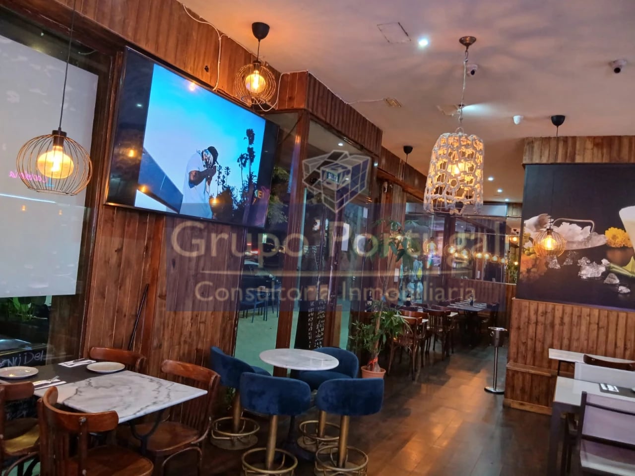 Retail in Madrid, Madrid to rent Interior Photo- Image 1 of 7