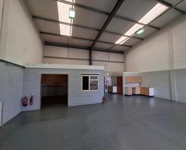 Hurricane Rd, Brockworth to rent Interior Photo- Image 1 of 2