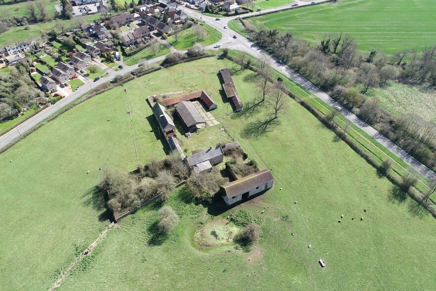 Billing Rd, Brafield On The Green for sale - Building Photo - Image 2 of 7