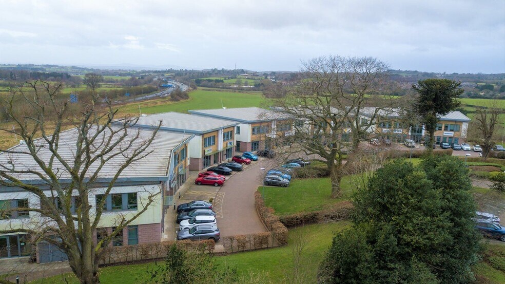 Topaz W, Bromsgrove to rent - Building Photo - Image 3 of 11