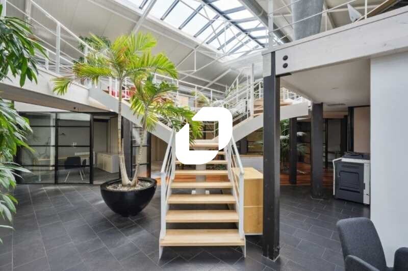 Office in Courbevoie to rent - Interior Photo - Image 3 of 13