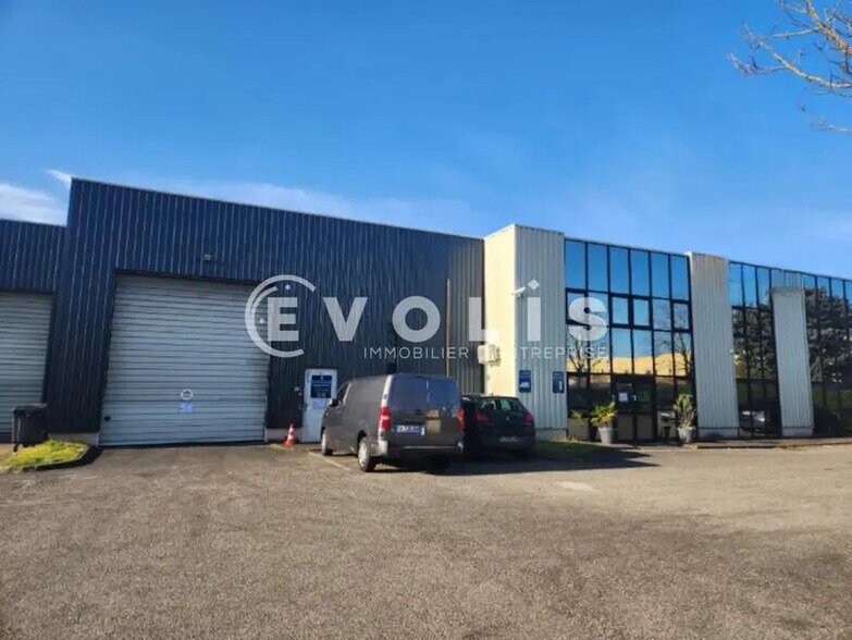 Industrial in Genas to rent - Building Photo - Image 3 of 20